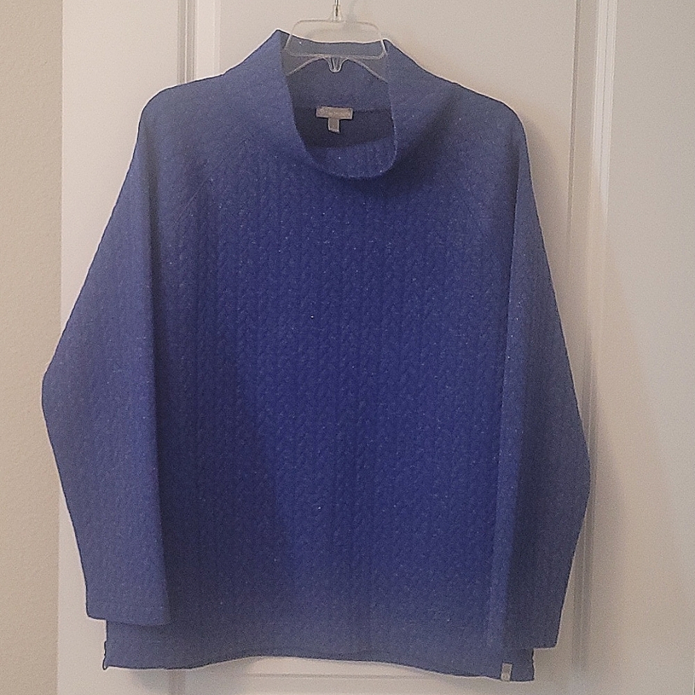 T By  Talbots Sweater like Tunic  ( L )